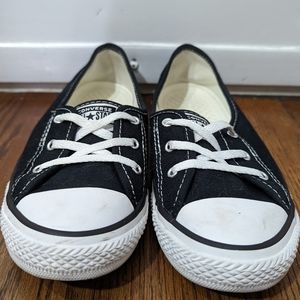 *LIKE NEW*Black low rise Converse (removable waterproof inserts), Women's size 5